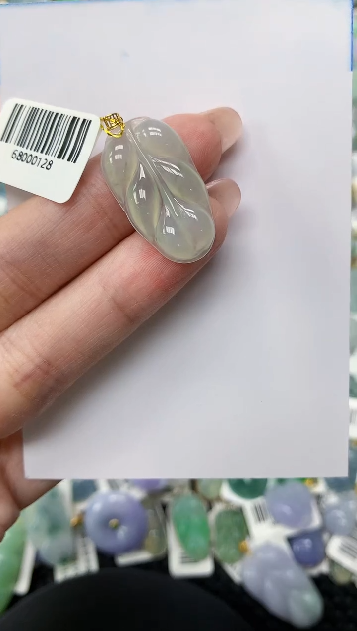 翡翠18K金镶嵌颈饰11111111111
