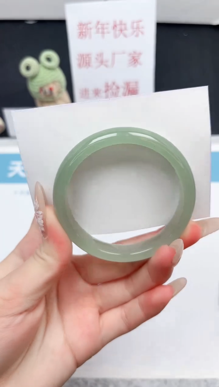 【闪购商品】石英质玉手镯未镶嵌161-52.8