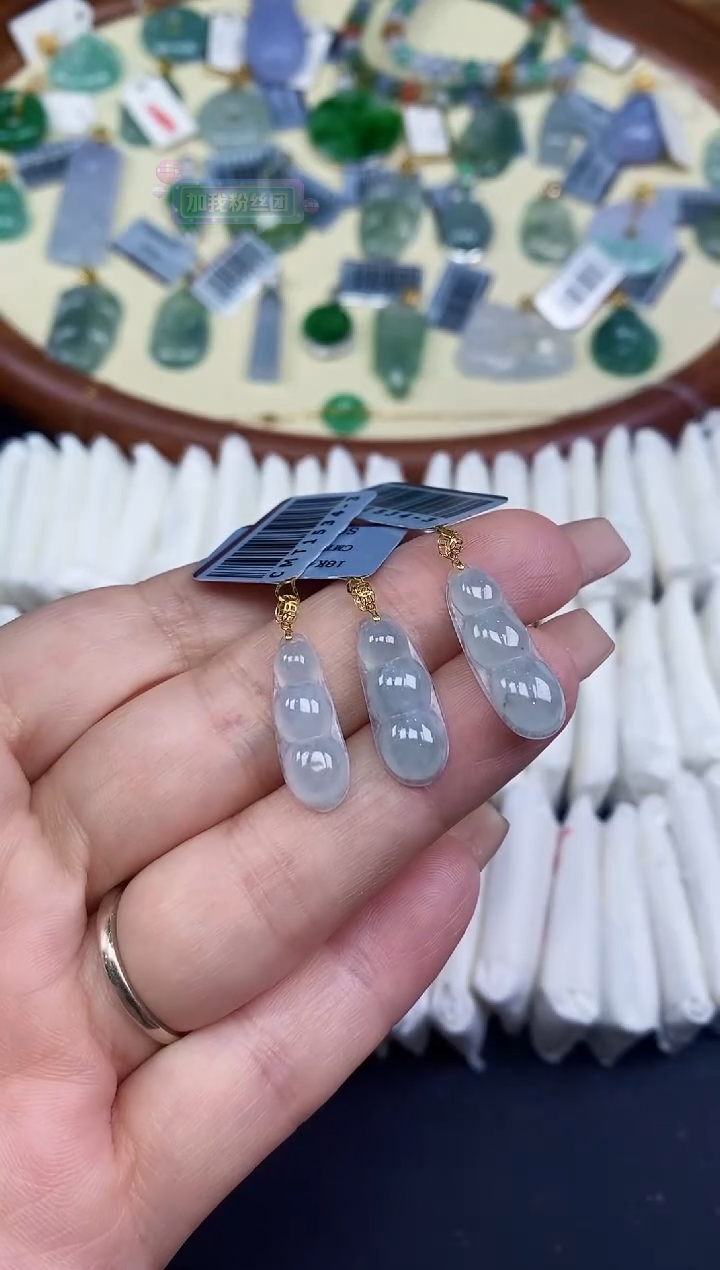 吊坠(不含链)18K金镶嵌翡翠18K金扣镶嵌多样性发其一@@CMT1534-3