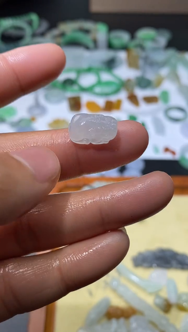 【闪购商品】定制翡翠未镶嵌翡翠毛货~