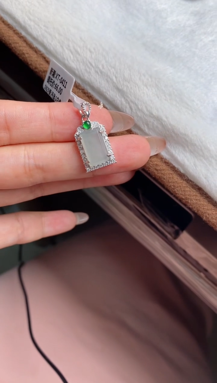 翡翠戒指银S925镶嵌天然A货翡翠