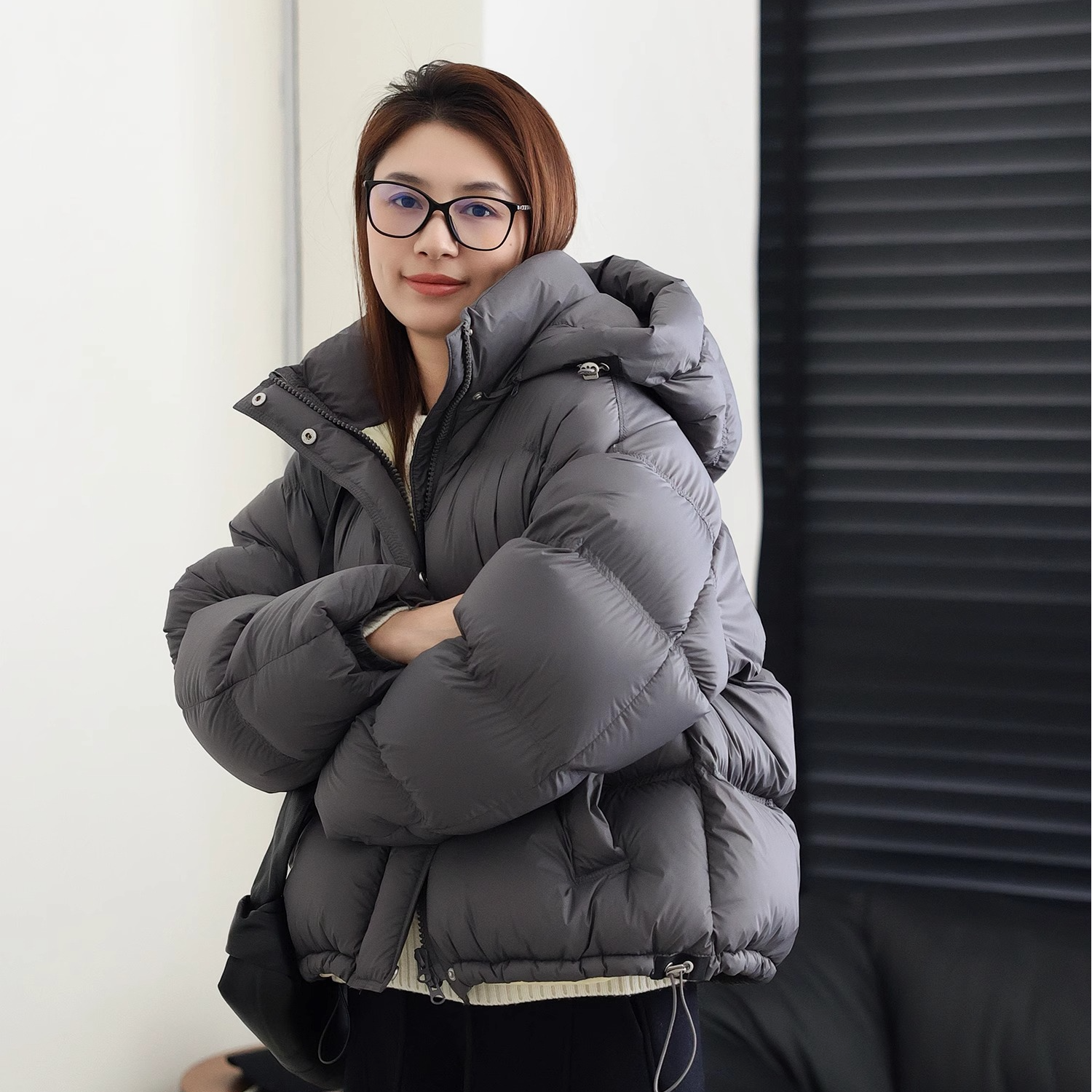 95%白鸭绒超厚超蓬松羽绒服女短款泡芙面包服加厚宽松男女情侣装