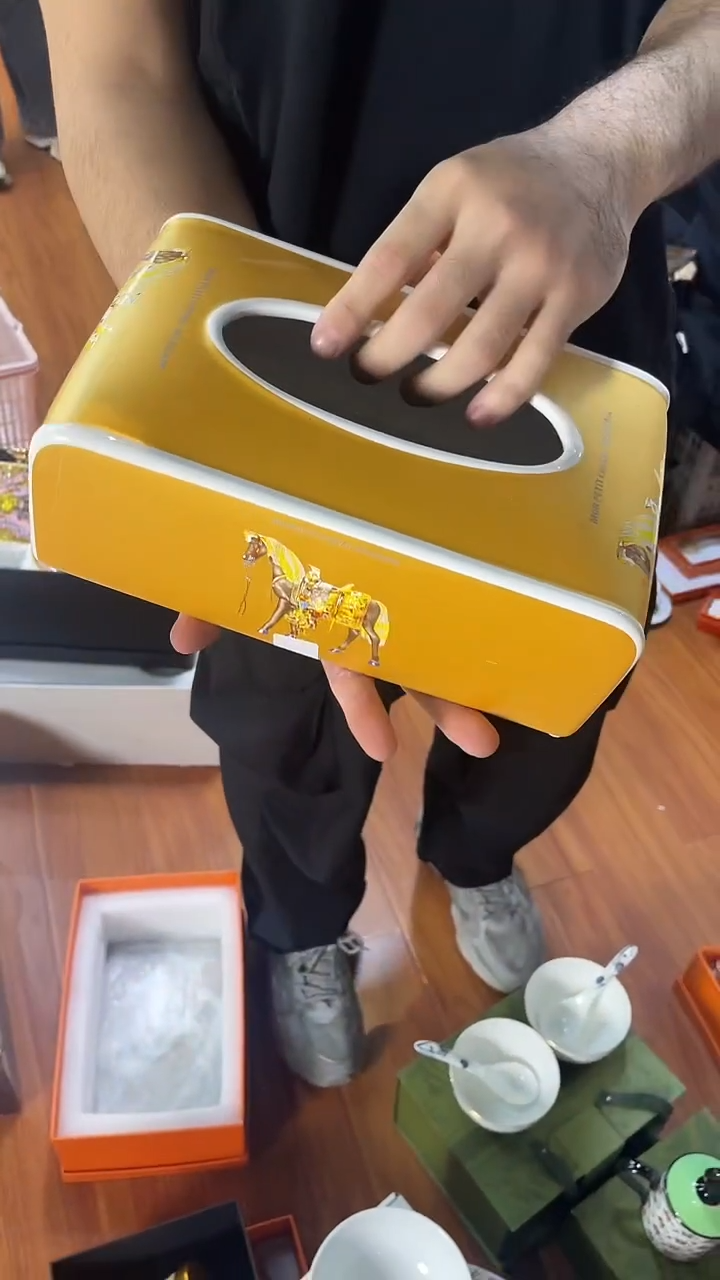 杯鸿辉家品牌瓷器，京东包邮！