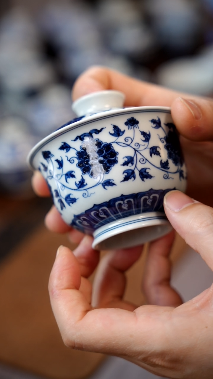 【闪购商品】130缠枝花卉盖碗1111111