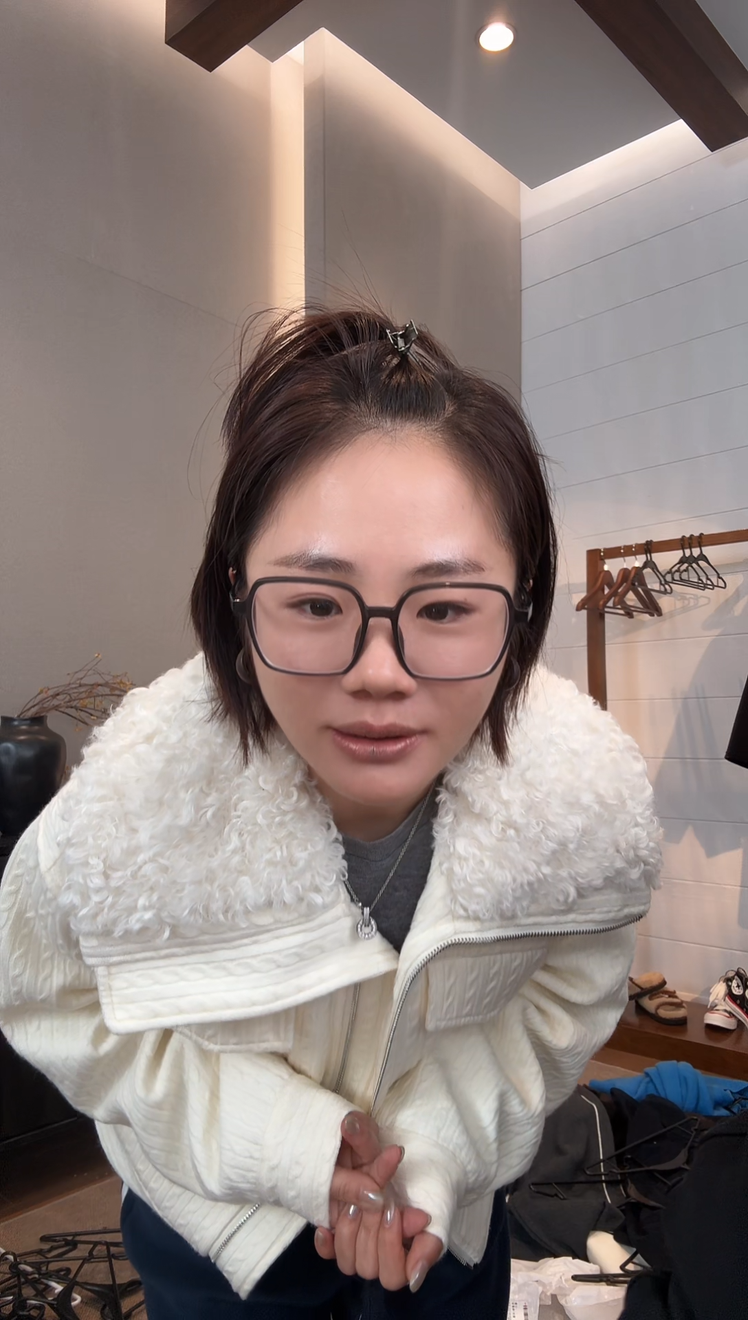 拉****?XUZIYU.小个子定制外套 白色