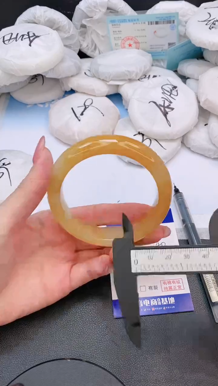 石英质玉手镯未镶嵌30L112-91