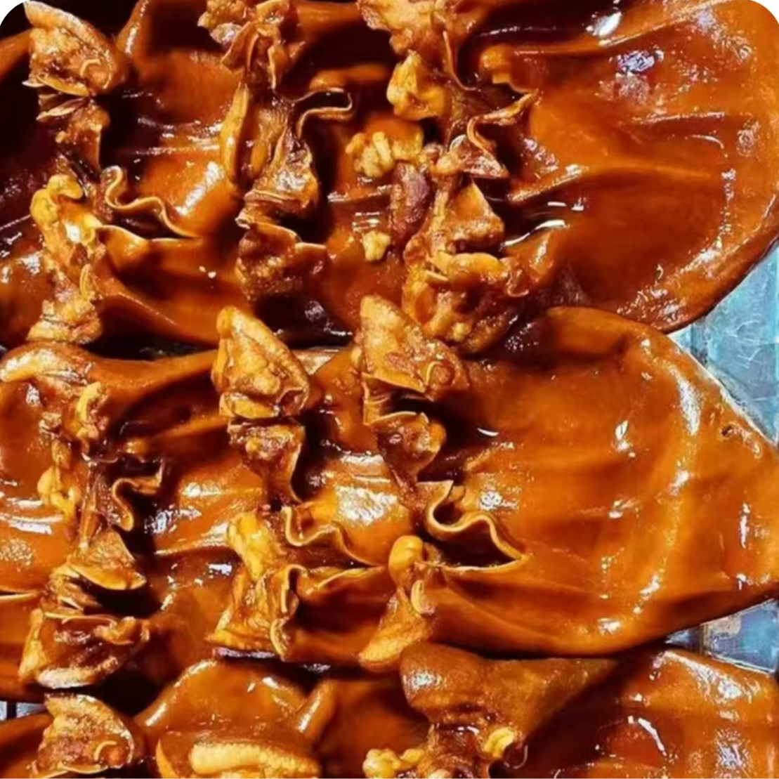 现卤现发猪耳朵一个（250g左右）