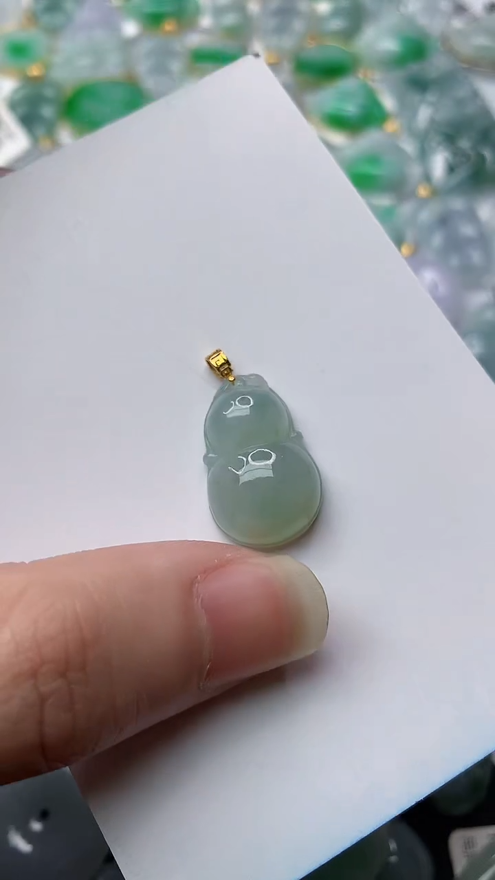【闪购商品】翡翠颈饰18K金镶嵌40.........