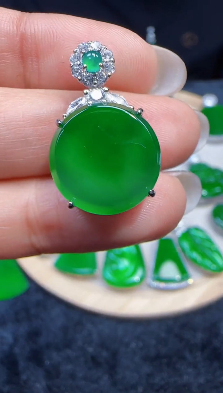 未镶嵌定制翡翠翡翠吊坠25