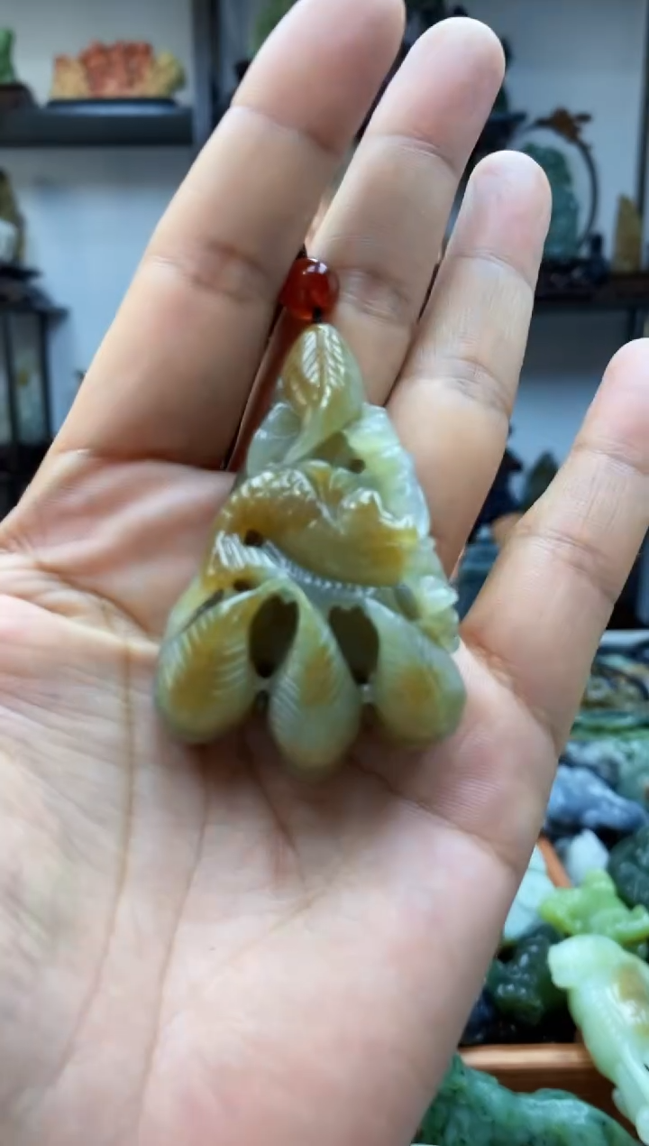 和田玉未镶嵌把件1