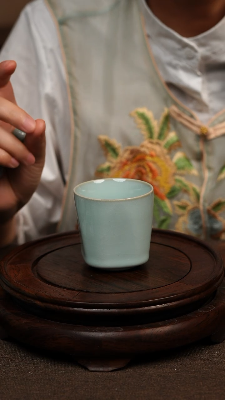 瓷片天青色天圆地方杯 100ML微瑕不带礼盒