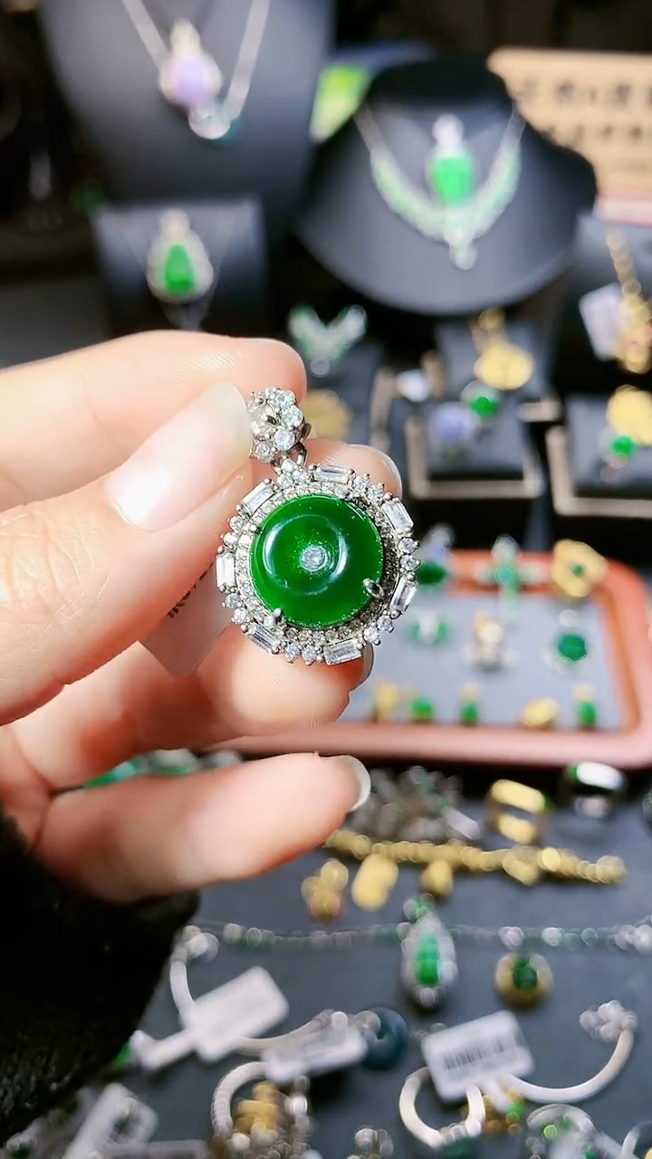 【闪购商品】翡翠颈饰银S925镶嵌吊坠