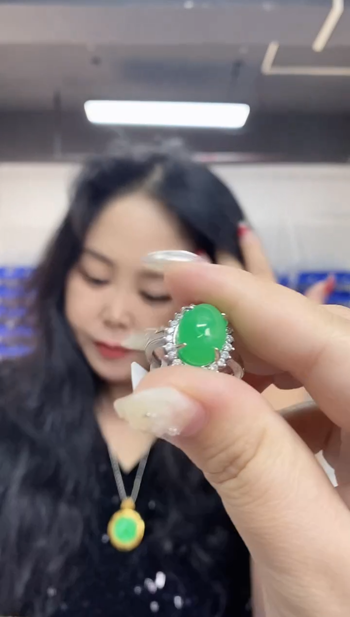 【闪购商品】翡翠戒指未镶嵌多样性发其一颜色微差