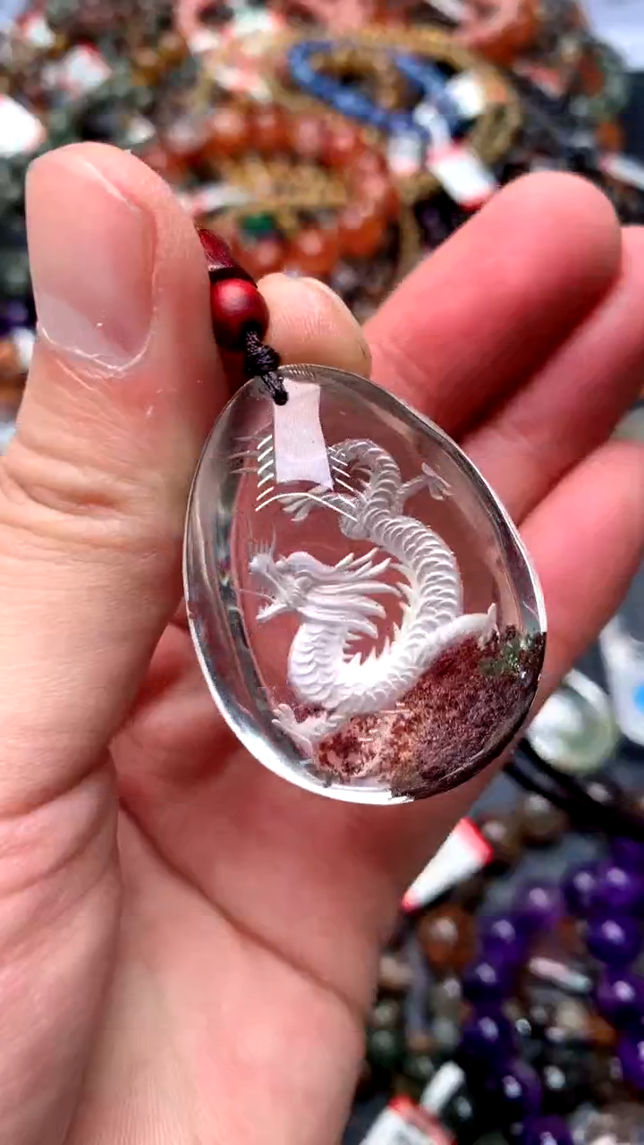 【闪购商品】水晶吊坠(赠链)未镶嵌天然182