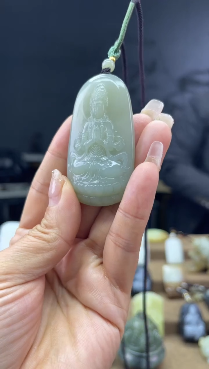 颈饰未镶嵌和田玉1