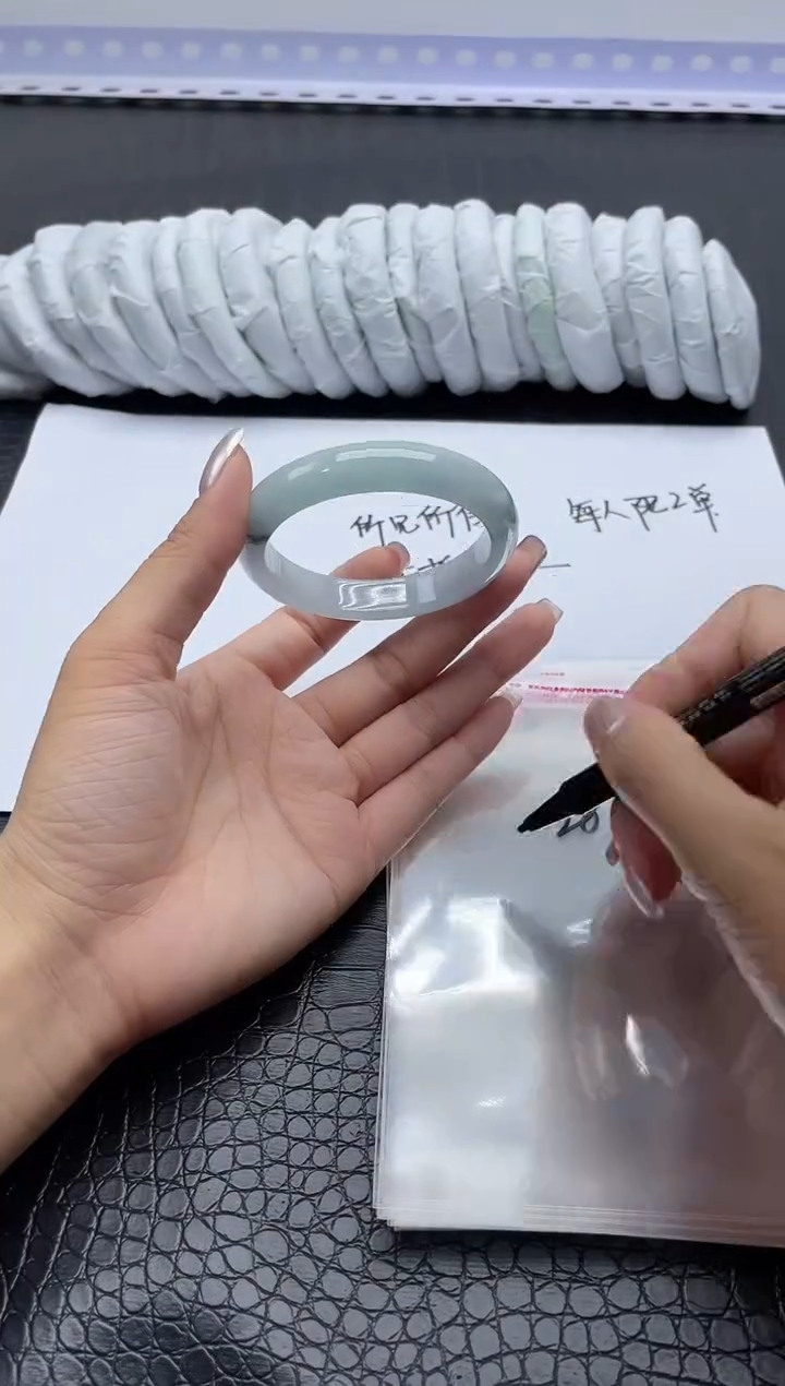 手镯所见即得所得拍啥发啥28