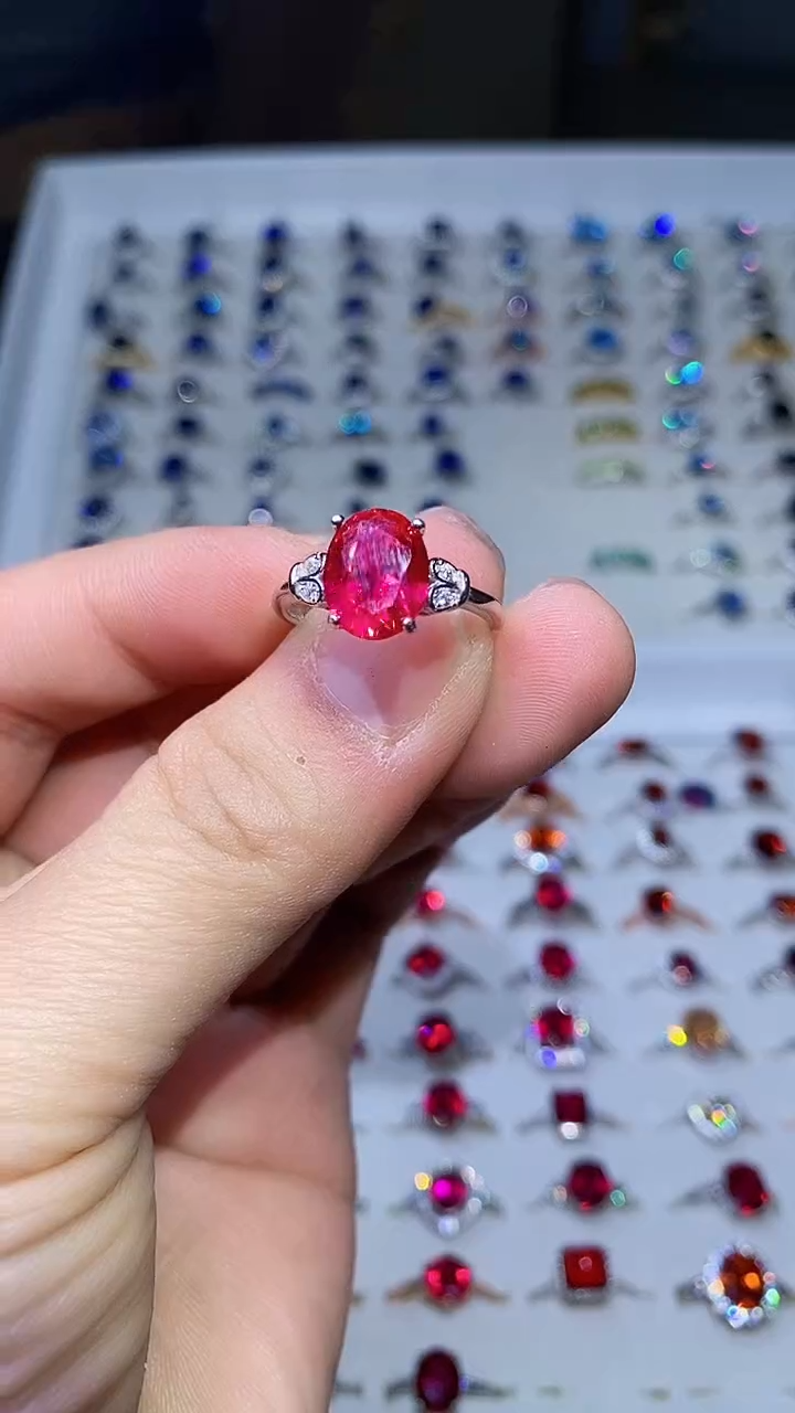 【闪购商品】红宝石戒指银S925镶嵌........