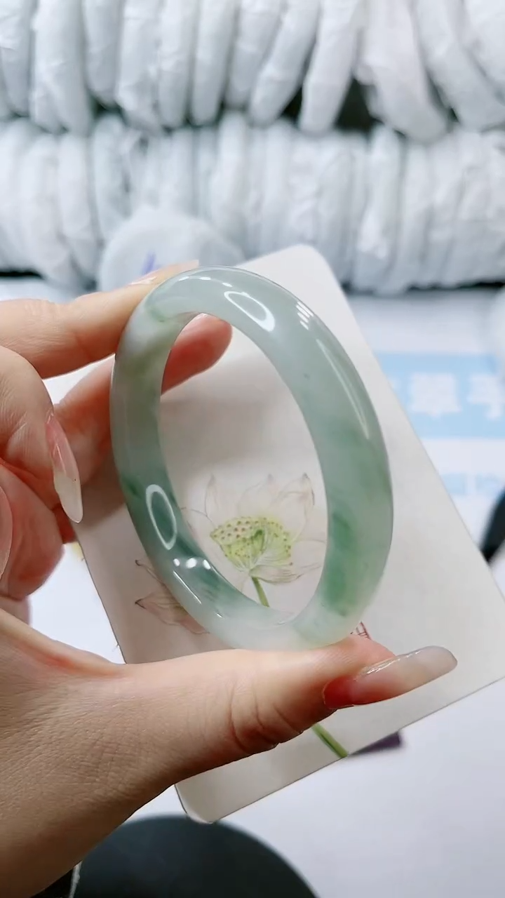 【闪购商品】石英质玉手镯未镶嵌多样性发货A20