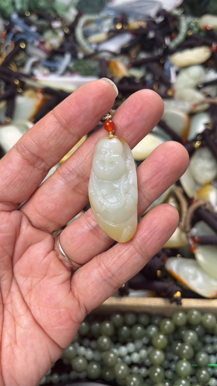 【闪购商品】和田玉颈饰未镶嵌多样性发货没有证书拍一发一有瑕