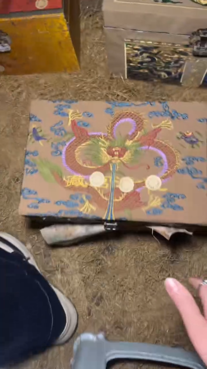 木摆件高端精美开黄龙刺绣盒一件链接  