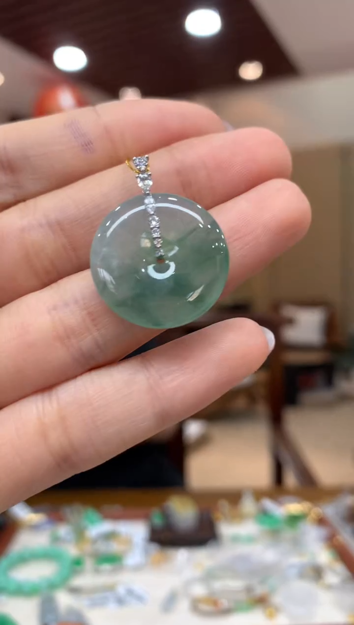 吊坠(不含链)18K金镶嵌翡翠平安扣