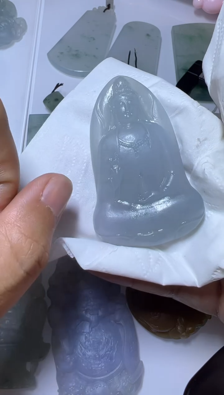 未镶嵌定制翡翠观音