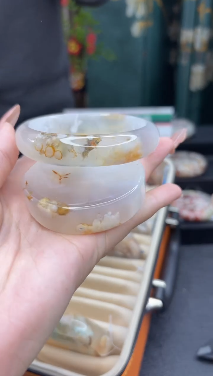 【闪购商品】石英质玉手镯未镶嵌2064（64圈赠送镯心）