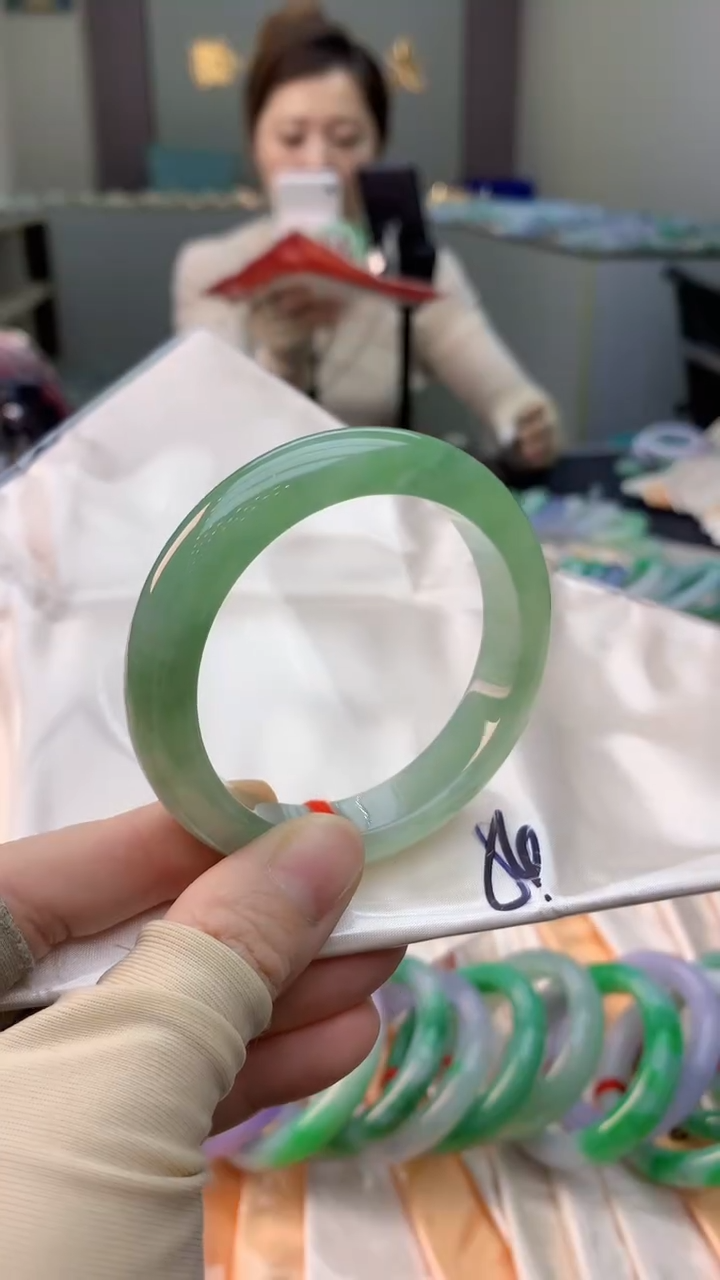 未镶嵌手镯翡翠0517349250