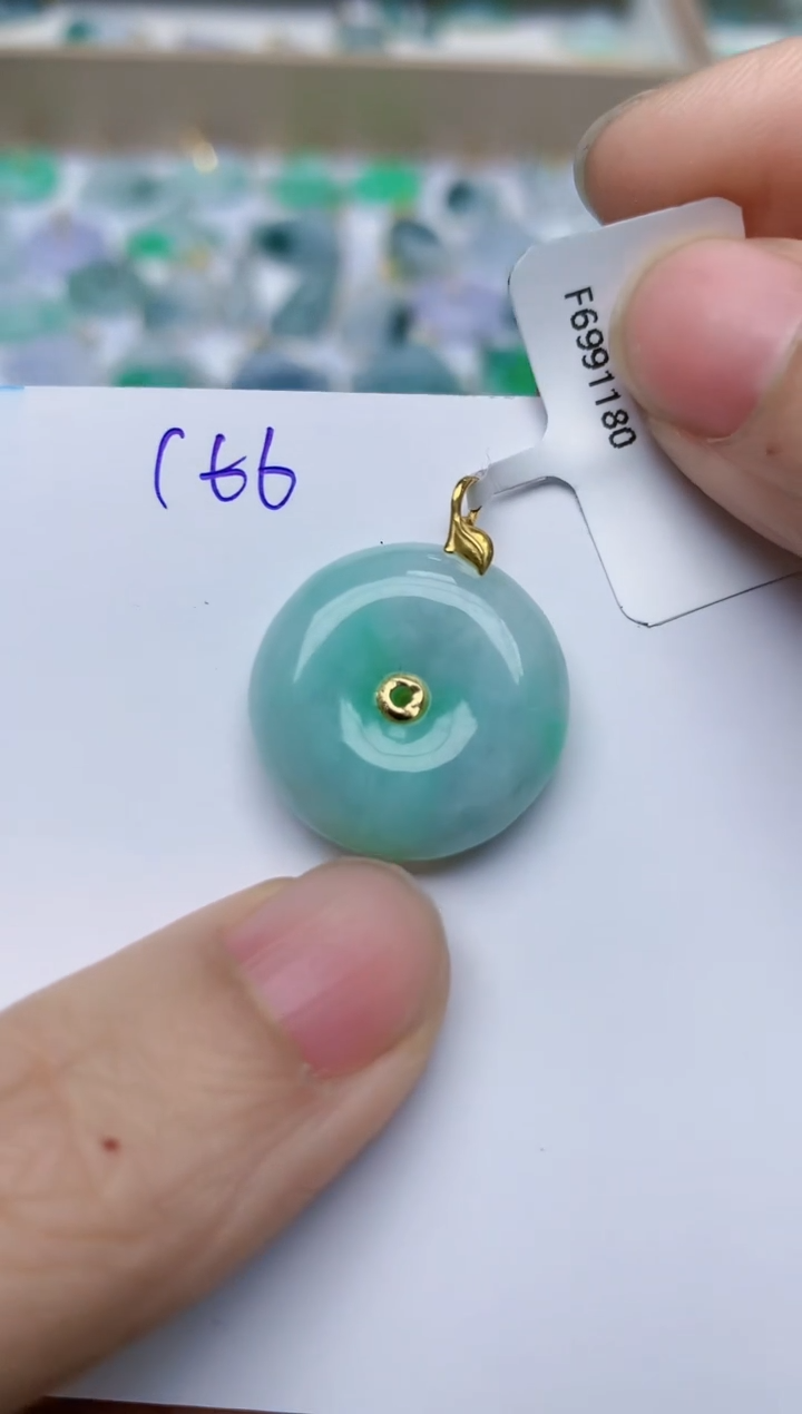 【闪购商品】翡翠颈饰18K金镶嵌天然翡翠A货    