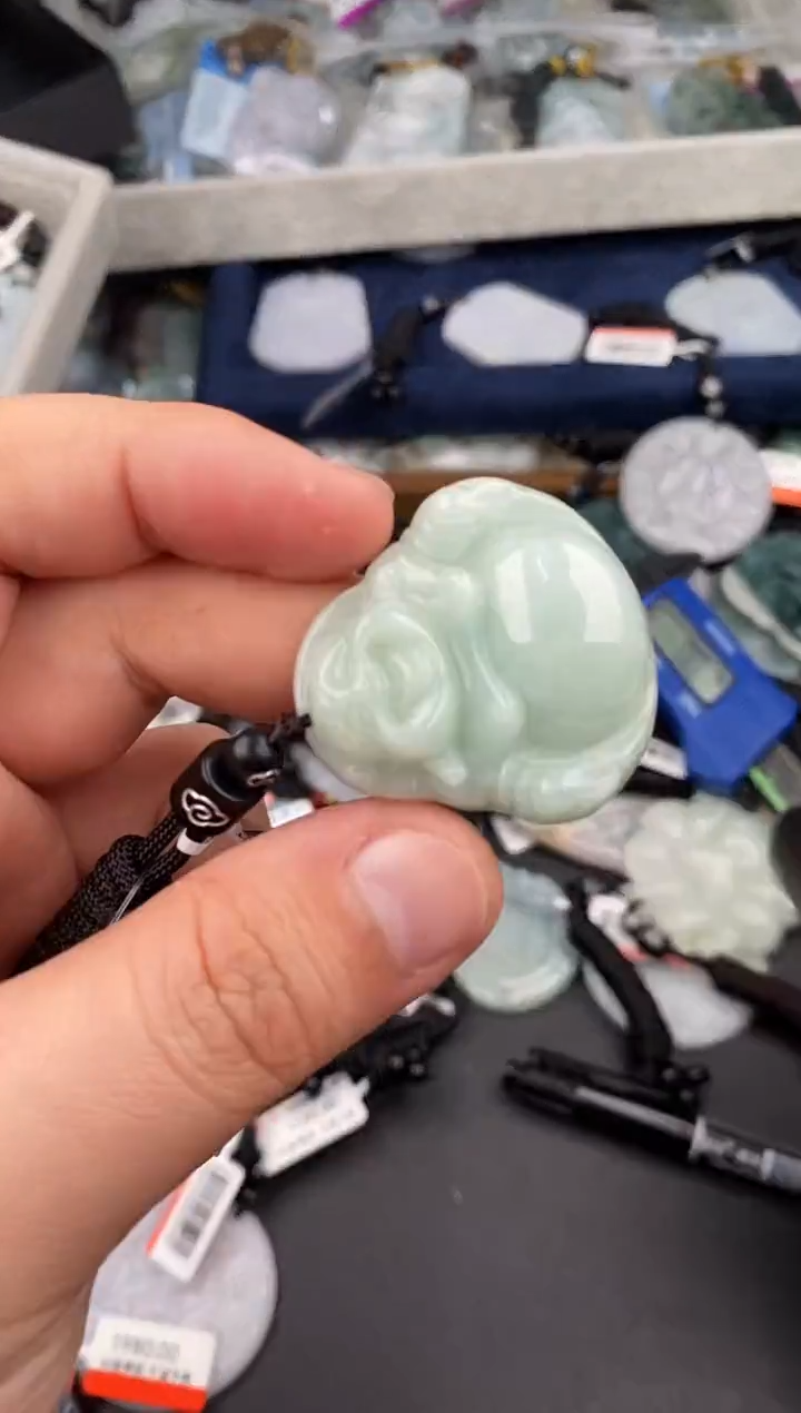 【闪购商品】翡翠颈饰未镶嵌  天然翡翠，一物一图