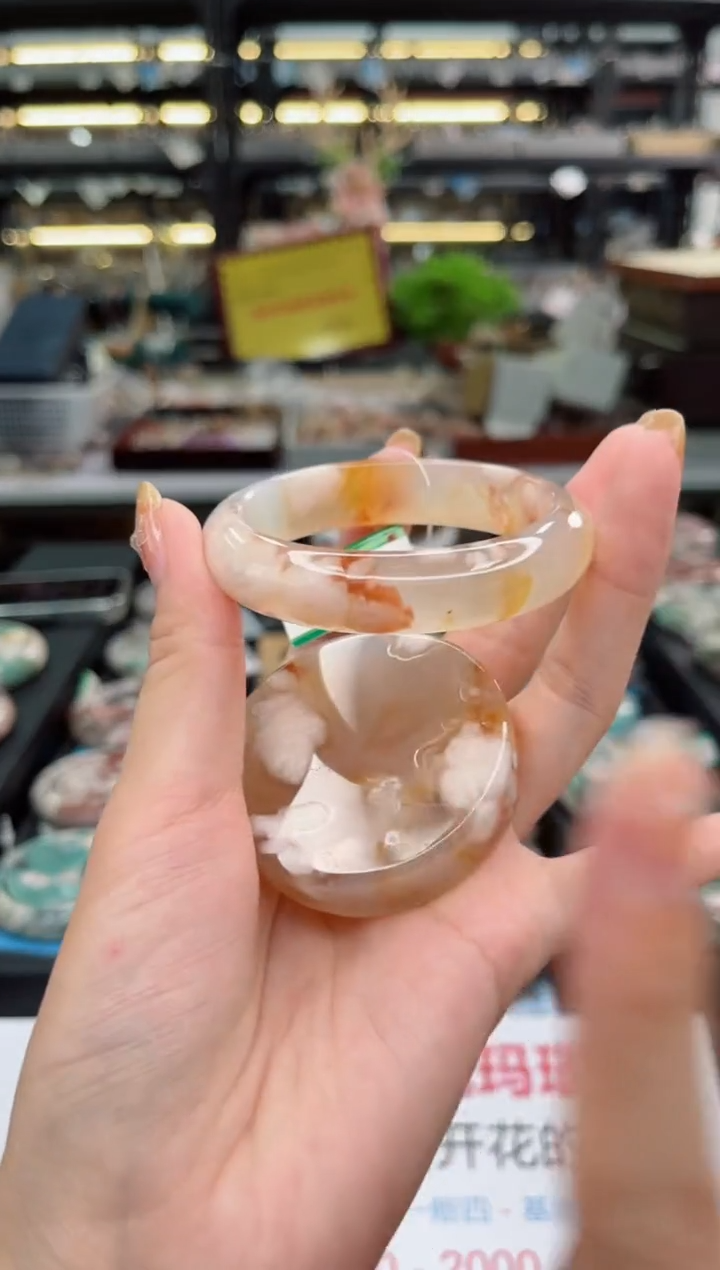 【闪购商品】石英质玉手镯未镶嵌53圈口（赠品镯心）1680718