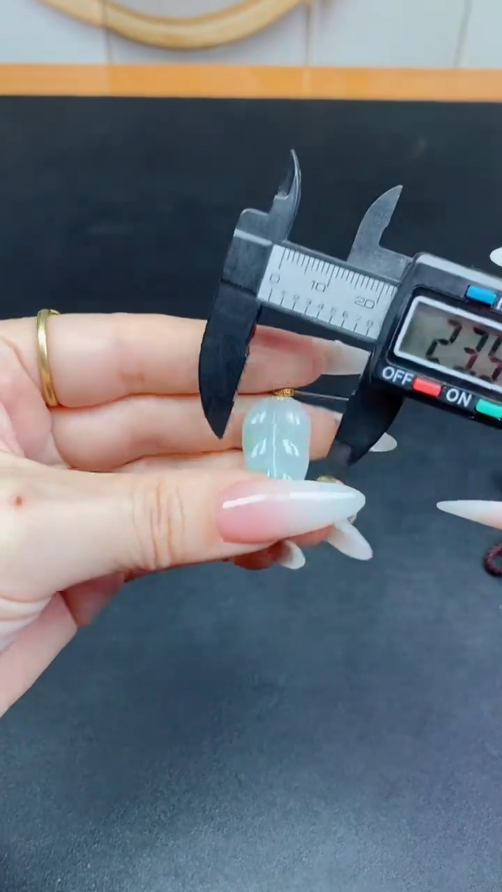 【闪购商品】翡翠挂件18K金镶嵌叶子多人@@CMT1766-4