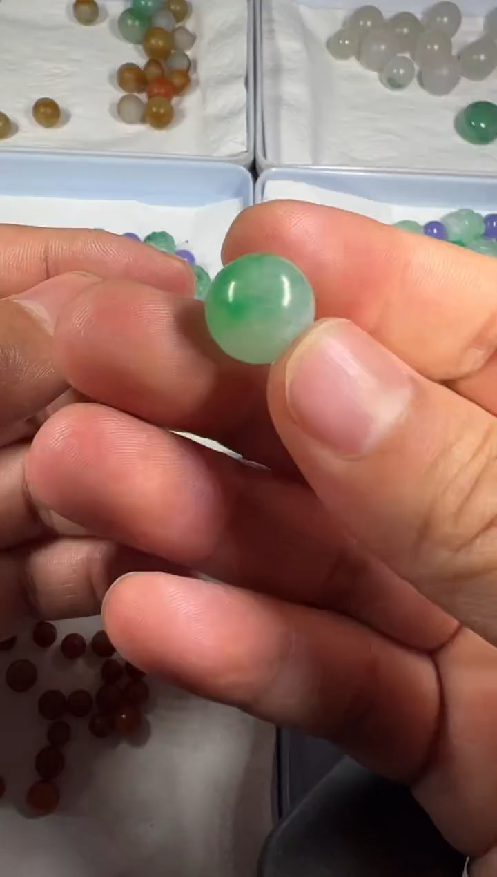 【闪购商品】定制翡翠未镶嵌珠子