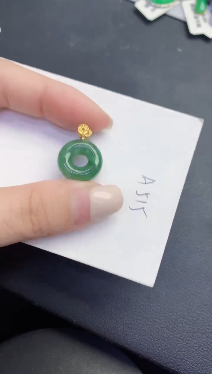 颈饰未镶嵌翡翠缅甸天然翡翠A货