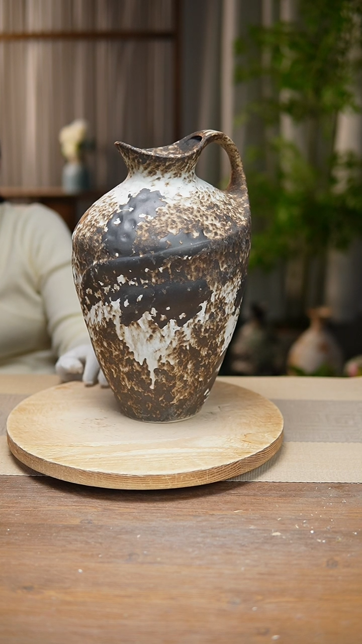 【闪购商品】陶瓷 花器诧寂黑奶壶