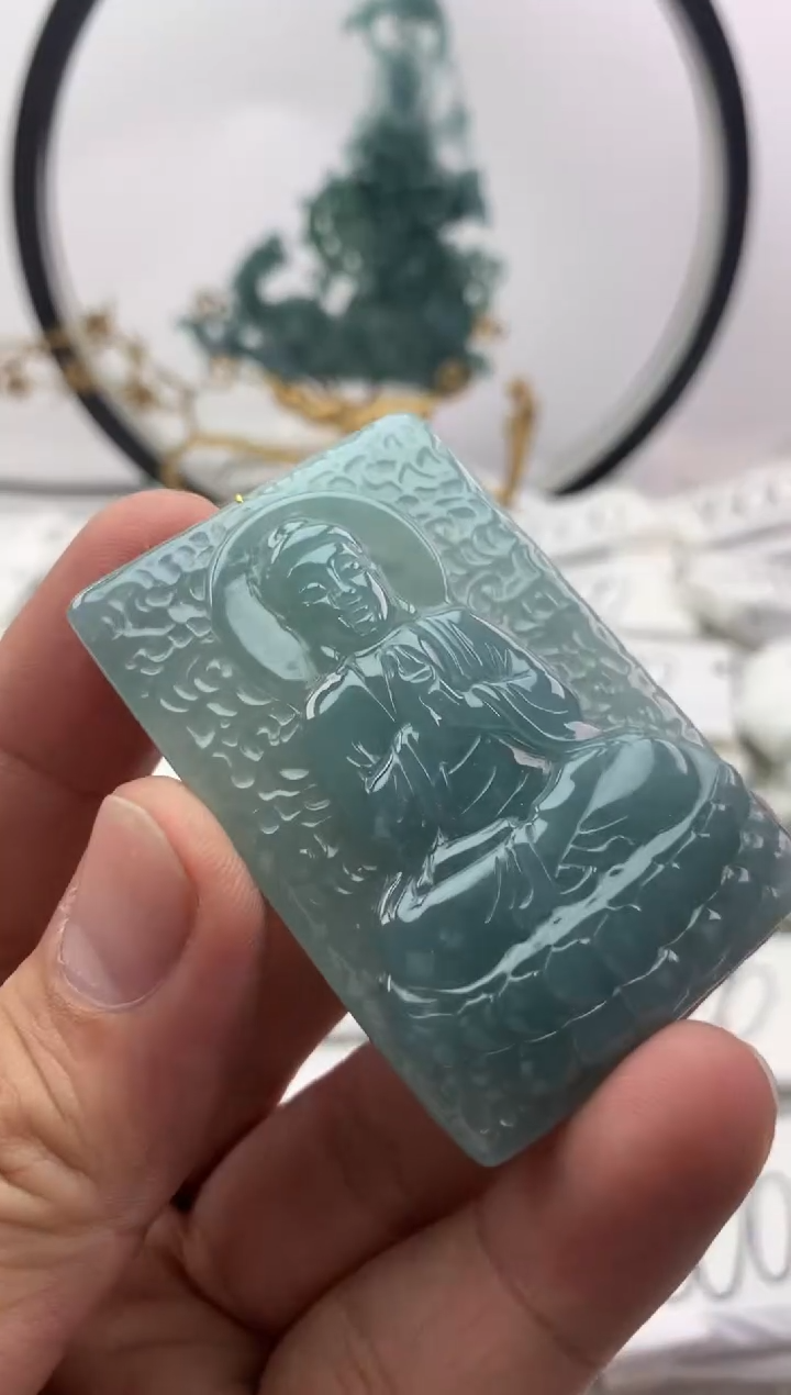 翡翠未镶嵌颈饰大日