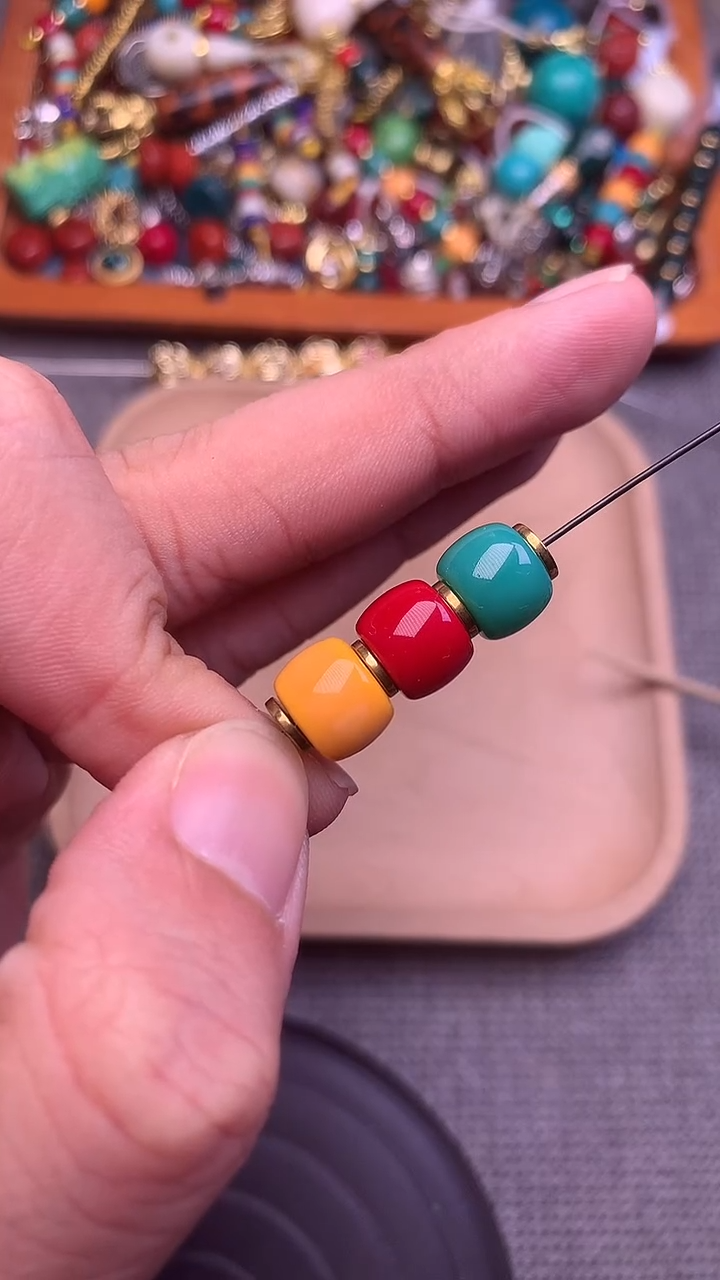 颈饰琉璃红绿灯卡10mm 一组发