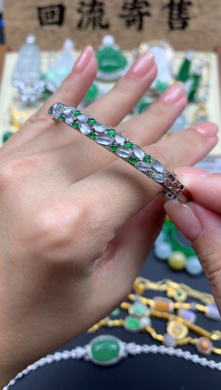 【闪购商品】翡翠手镯18K金镶嵌607--中国好珍宝