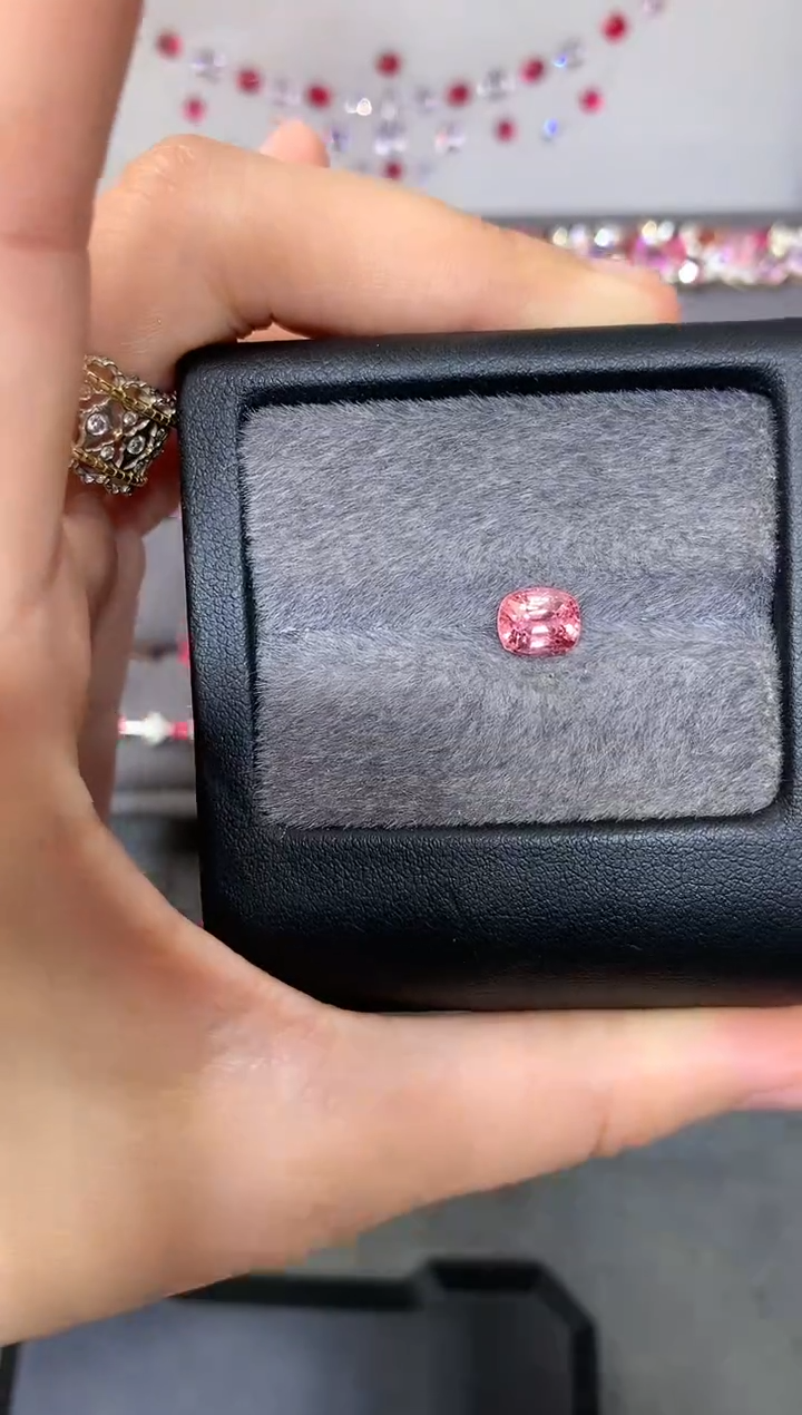 【闪购商品】定制尖晶石裸石未镶嵌枕型 莲花色调 1.51ct