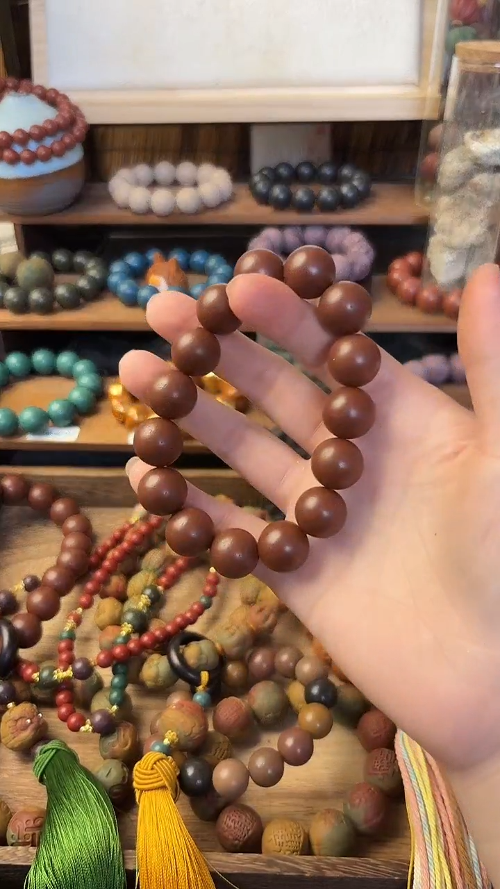 泥塑红麝香1.5尺寸手串福利款