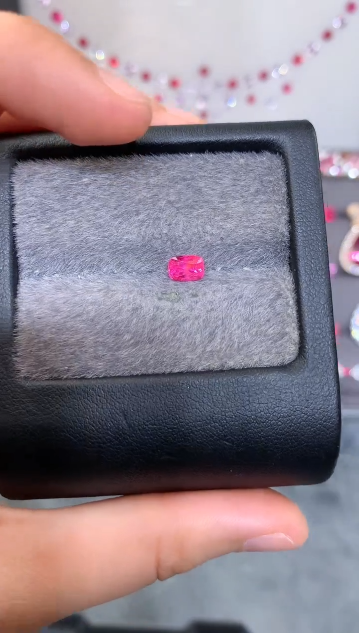 【闪购商品】定制尖晶石裸石未镶嵌枕型 粉色调 0.81ct