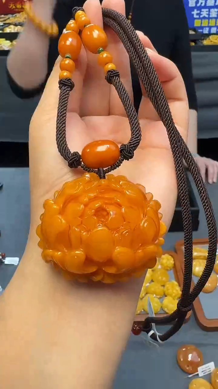 琥珀颈饰未镶嵌天然保真蜜蜡牡丹花套装（送绳子）