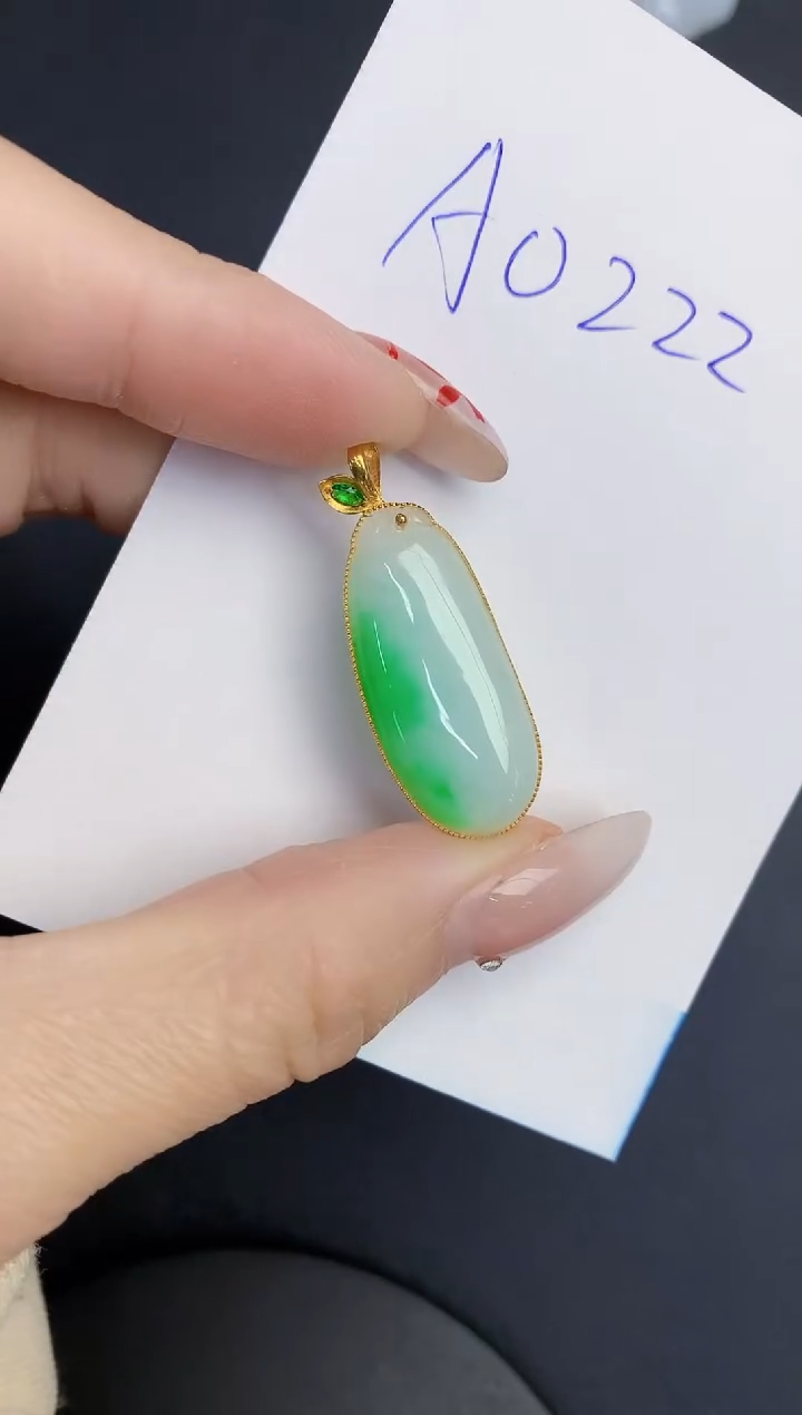 【闪购商品】翡翠颈饰18K金镶嵌0000000000
