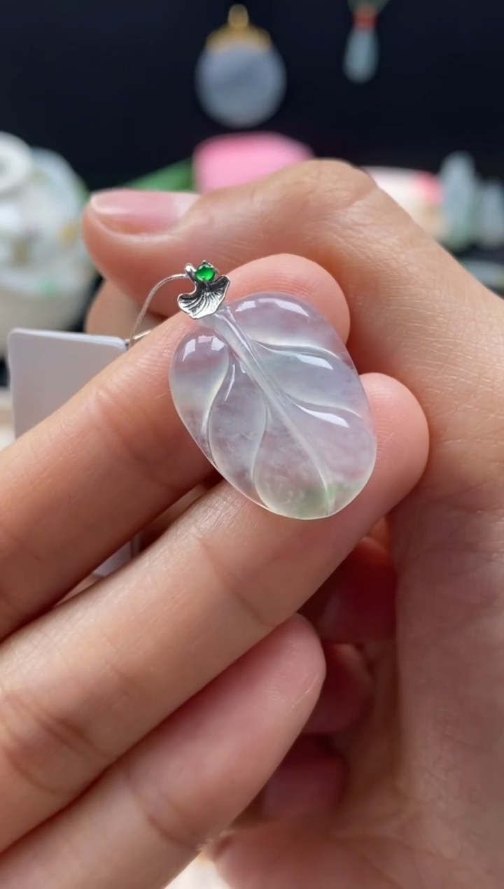 【闪购商品】翡翠18K金镶嵌颈饰翡翠冰种叶子吊坠