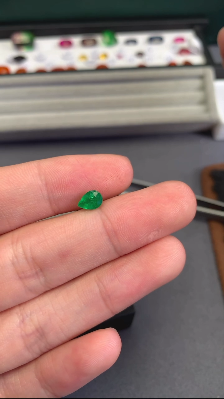 【闪购商品】祖母绿裸石未镶嵌0.84克拉祖母绿