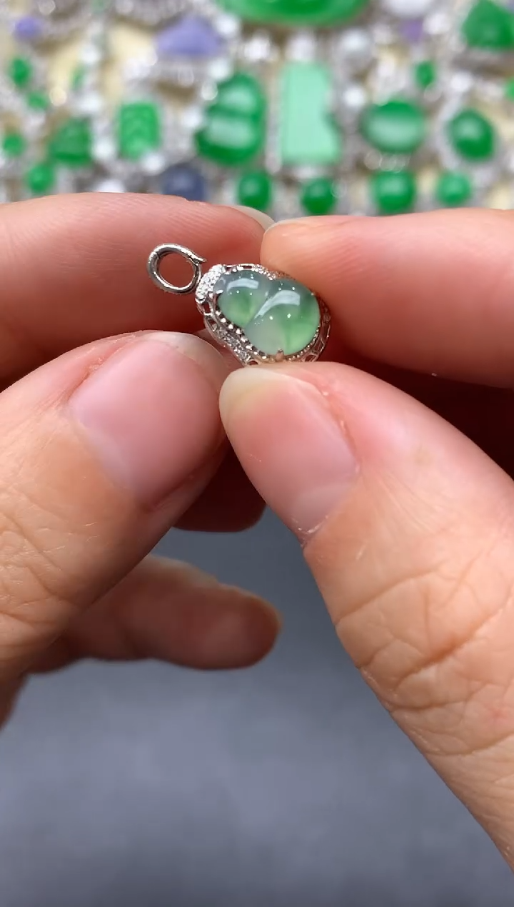 颈饰18K金镶嵌翡翠159-中国好珍宝