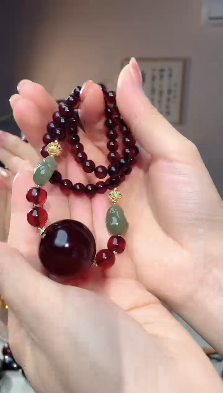 裸石琥珀未镶嵌28+10+7+  血珀项链设计款