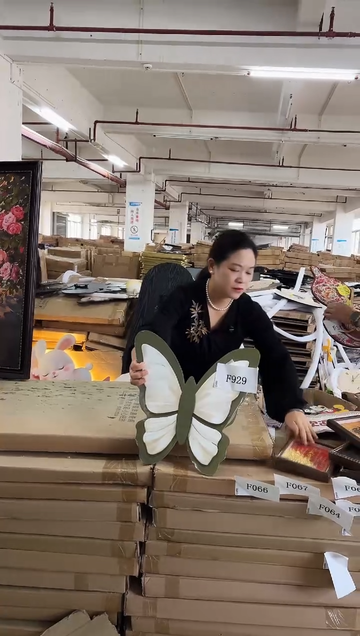 横款孤品果果微瑕闪购F929