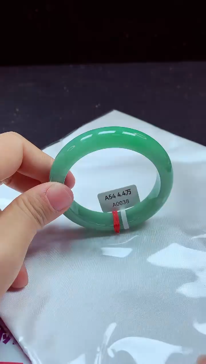 【闪购商品】翡翠手镯未镶嵌镯子54+