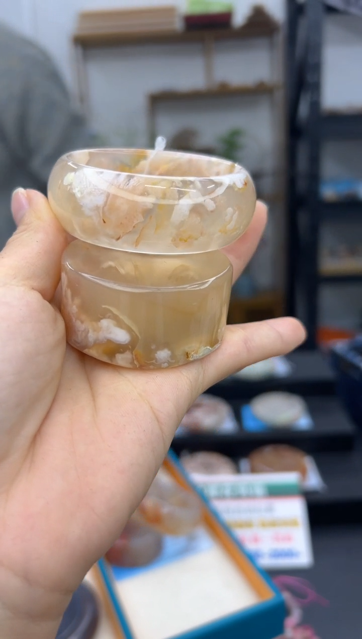 【闪购商品】石英质玉手镯未镶嵌A148(52圈赠送镯心)